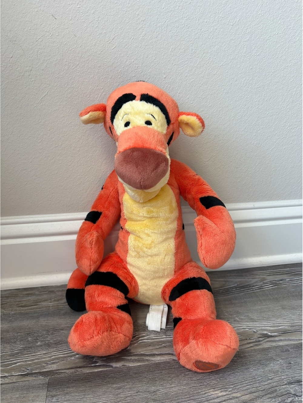 Disney Store Tigger Plush 20” Winnie the Pooh Genuine Original Authentic